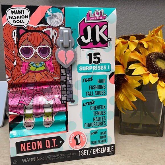 L.O.L. Surprise! Toys Lol Surprise Jk Neon Qt Mini Fashion Doll